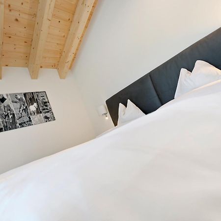 Gasthaus & Pension Alphorn 레흐암 아르베르크 외부 사진