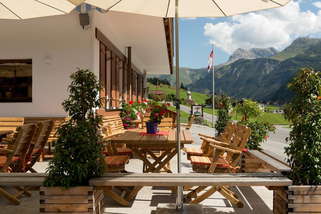 Gasthaus & Pension Alphorn 레흐암 아르베르크 외부 사진